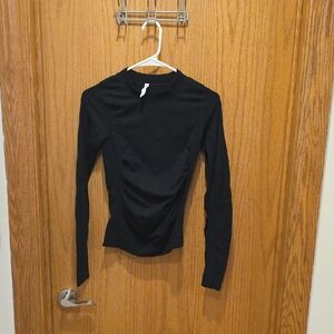 Athleta Black Long Sleeve Women's Tee